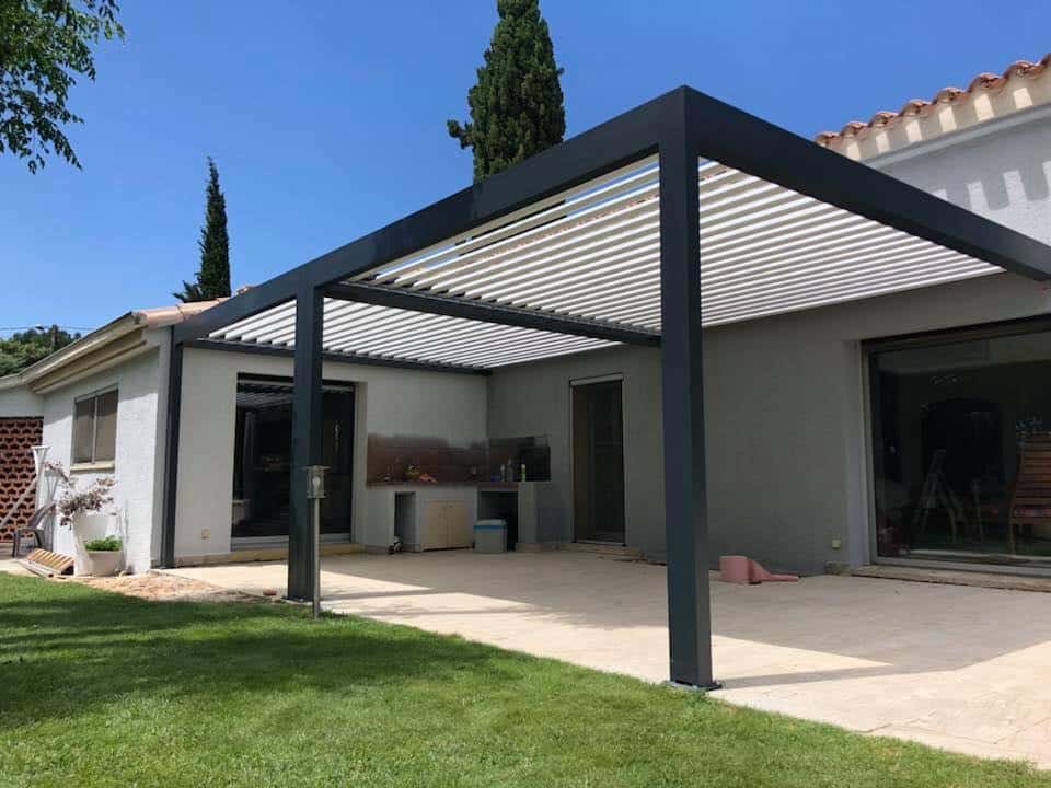 Pergola bioclimatique IZI Marquises en version deux modules couplés
